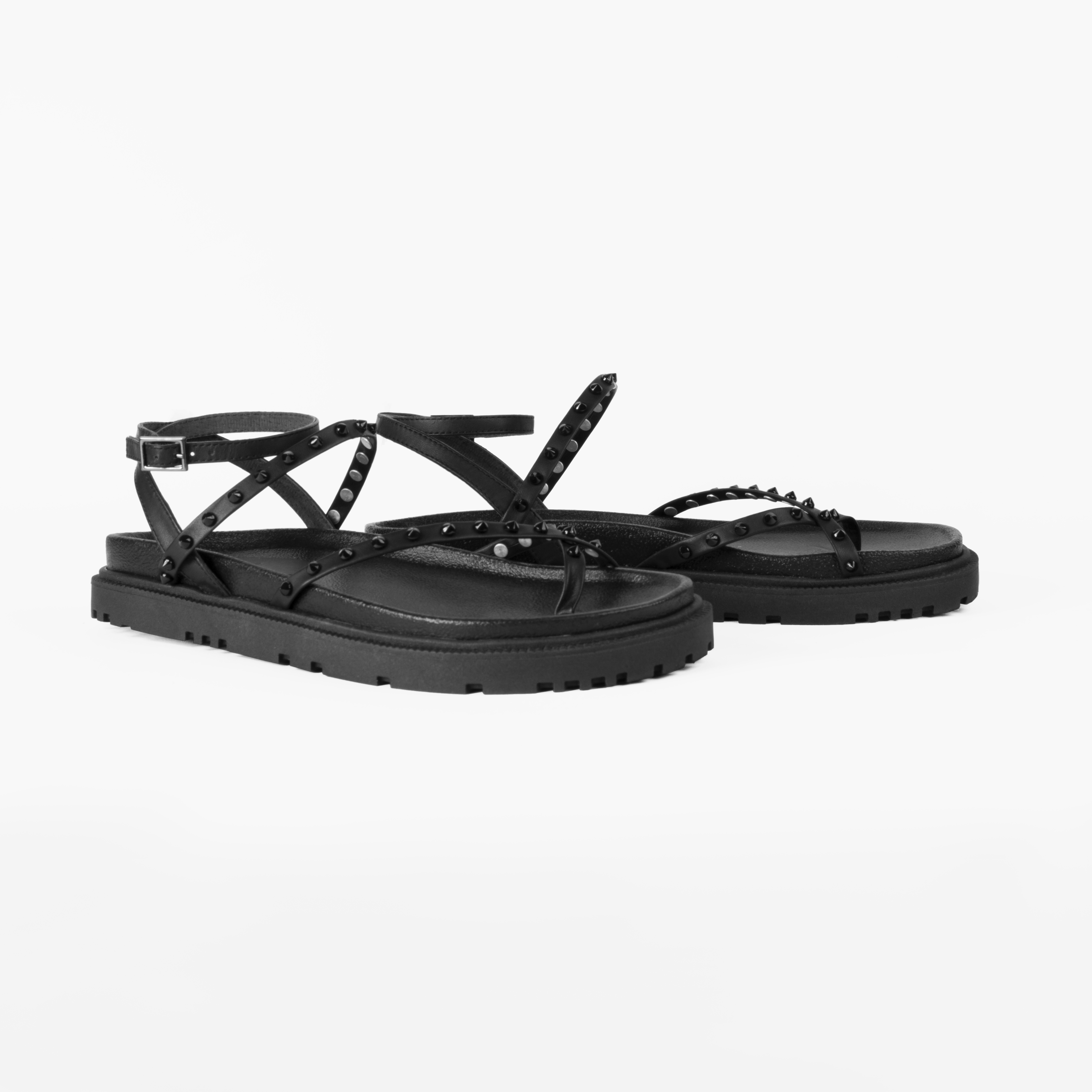 Flat Thaina Black