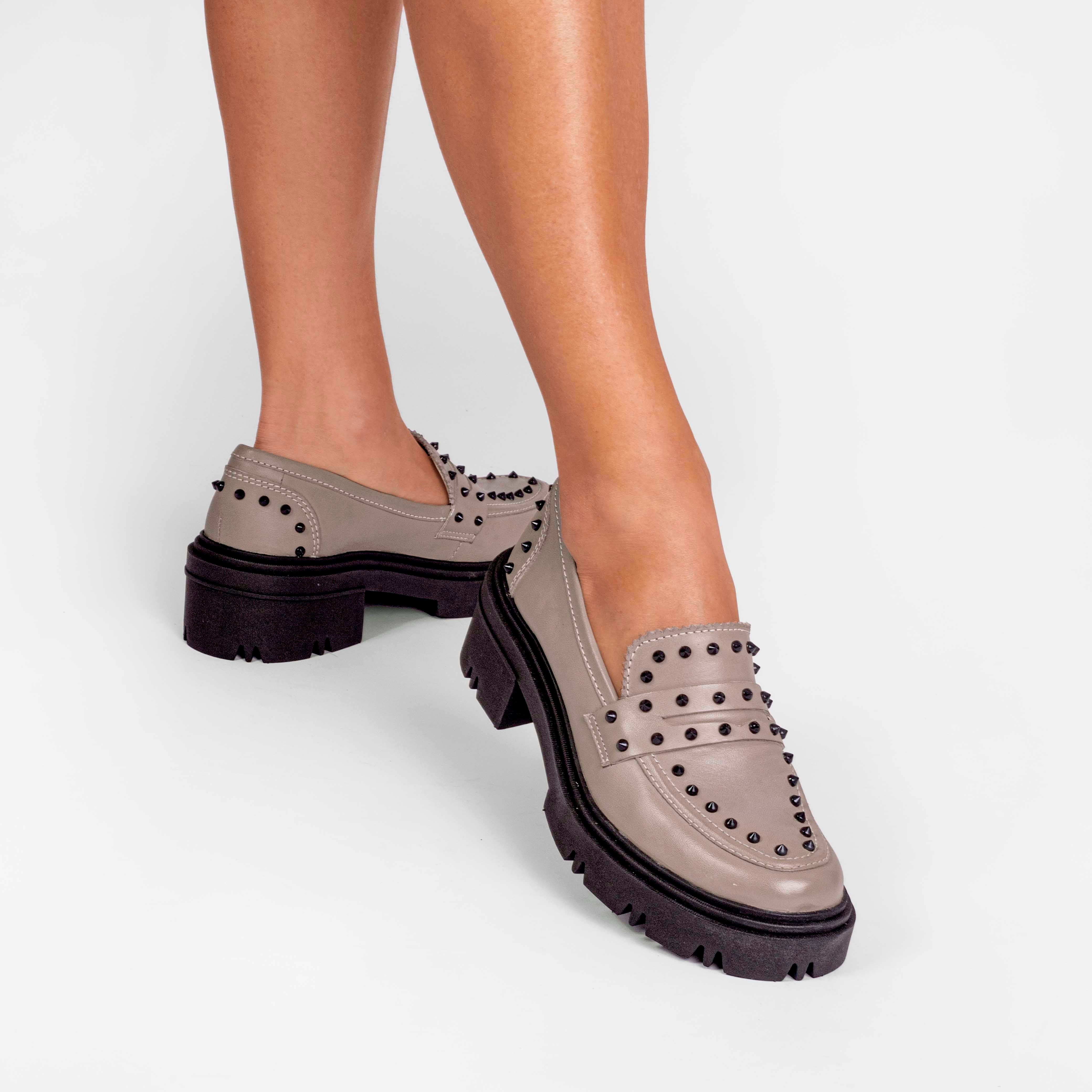 Loafer Dara Studded Full Greige