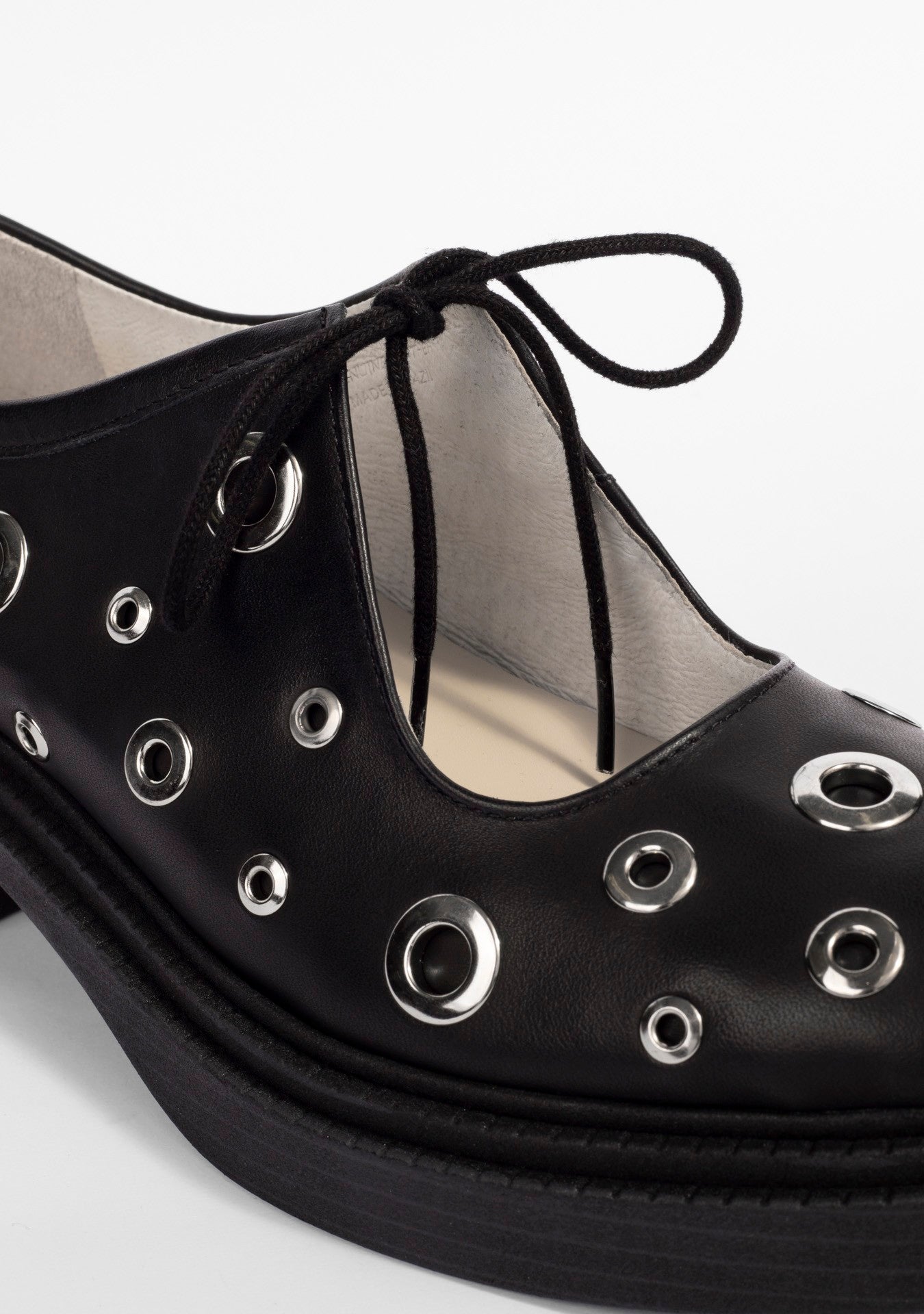 Oxford Fabi Black