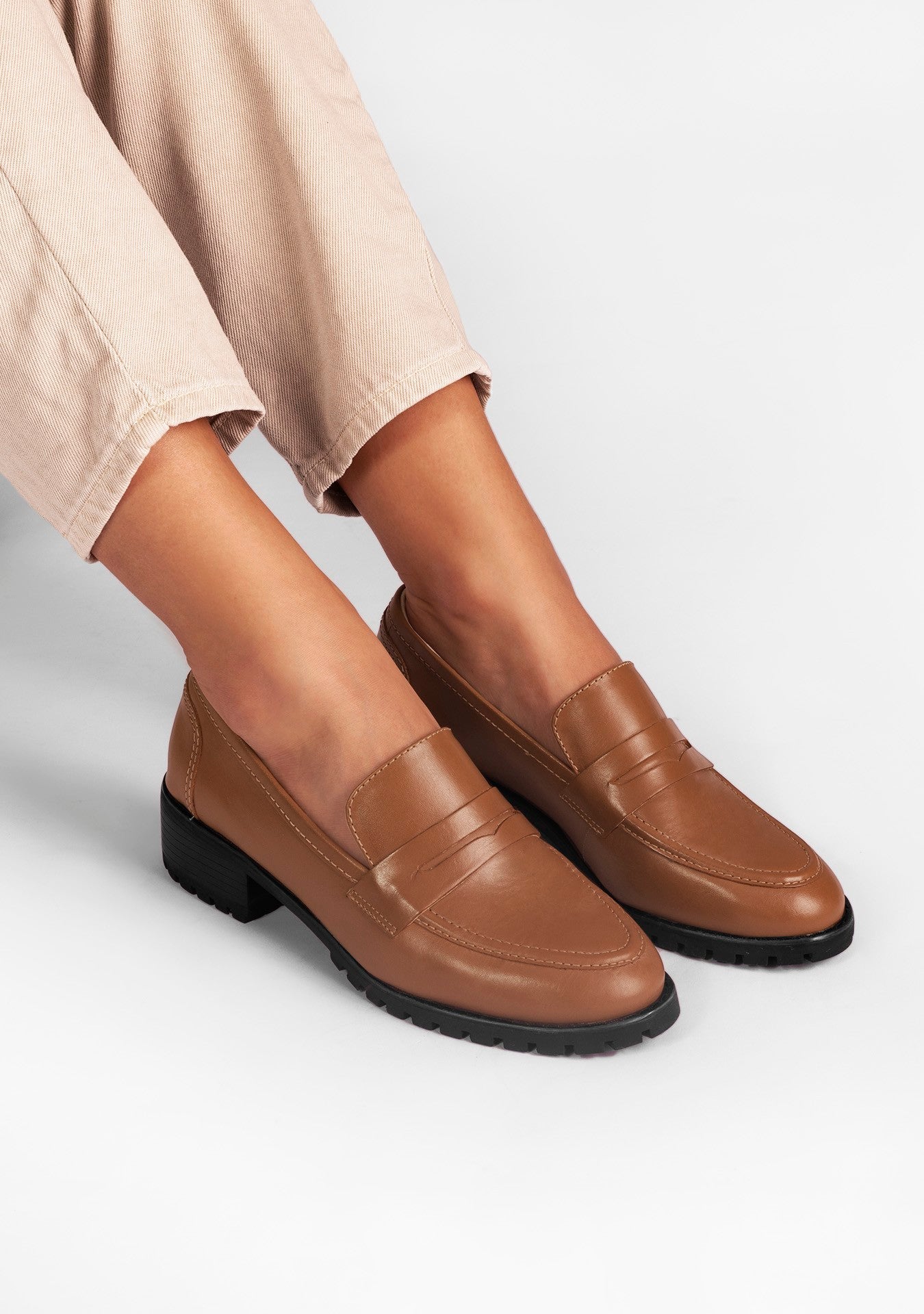 Loafer Dani Full Camelo