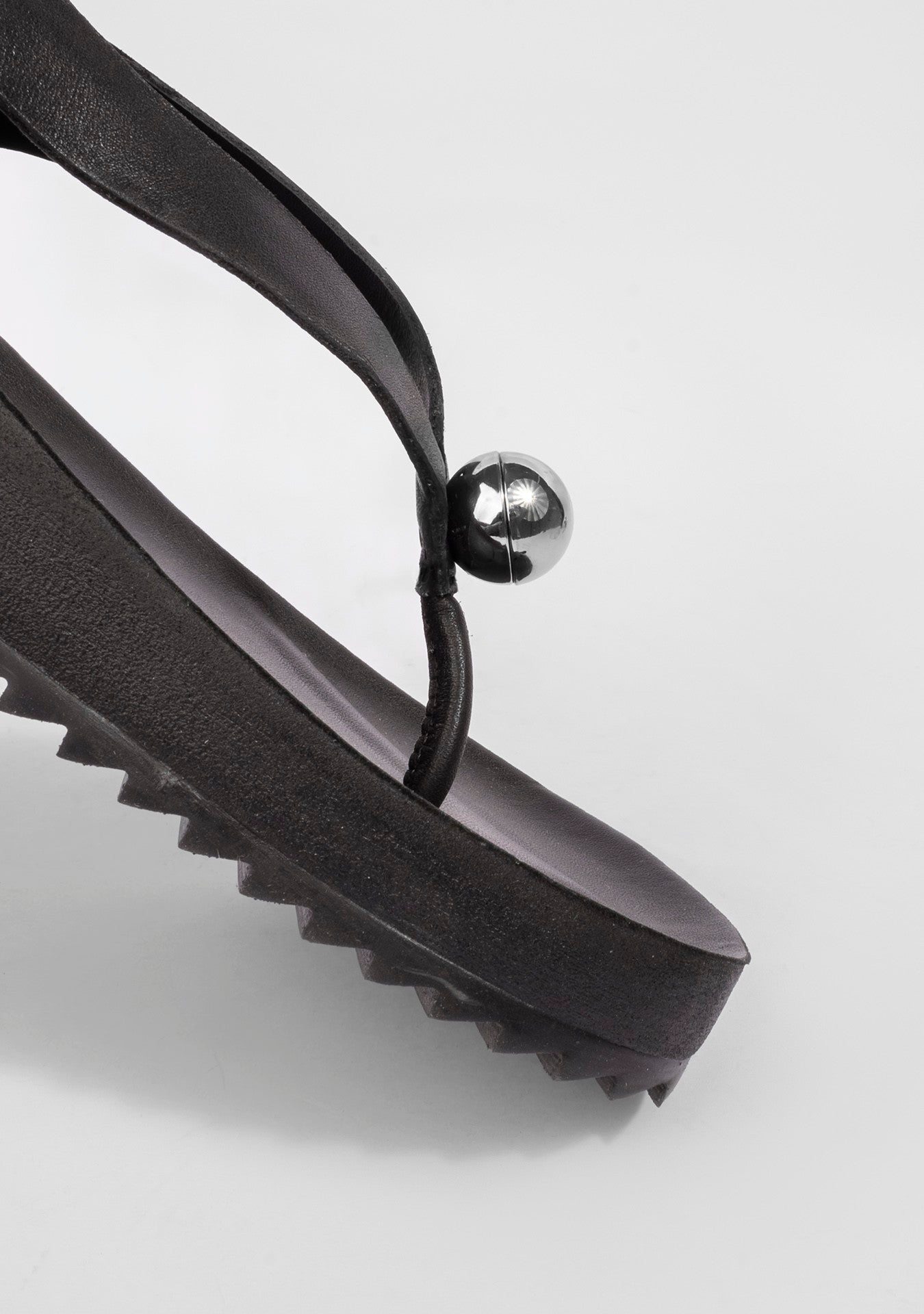 Flat Michelli Black