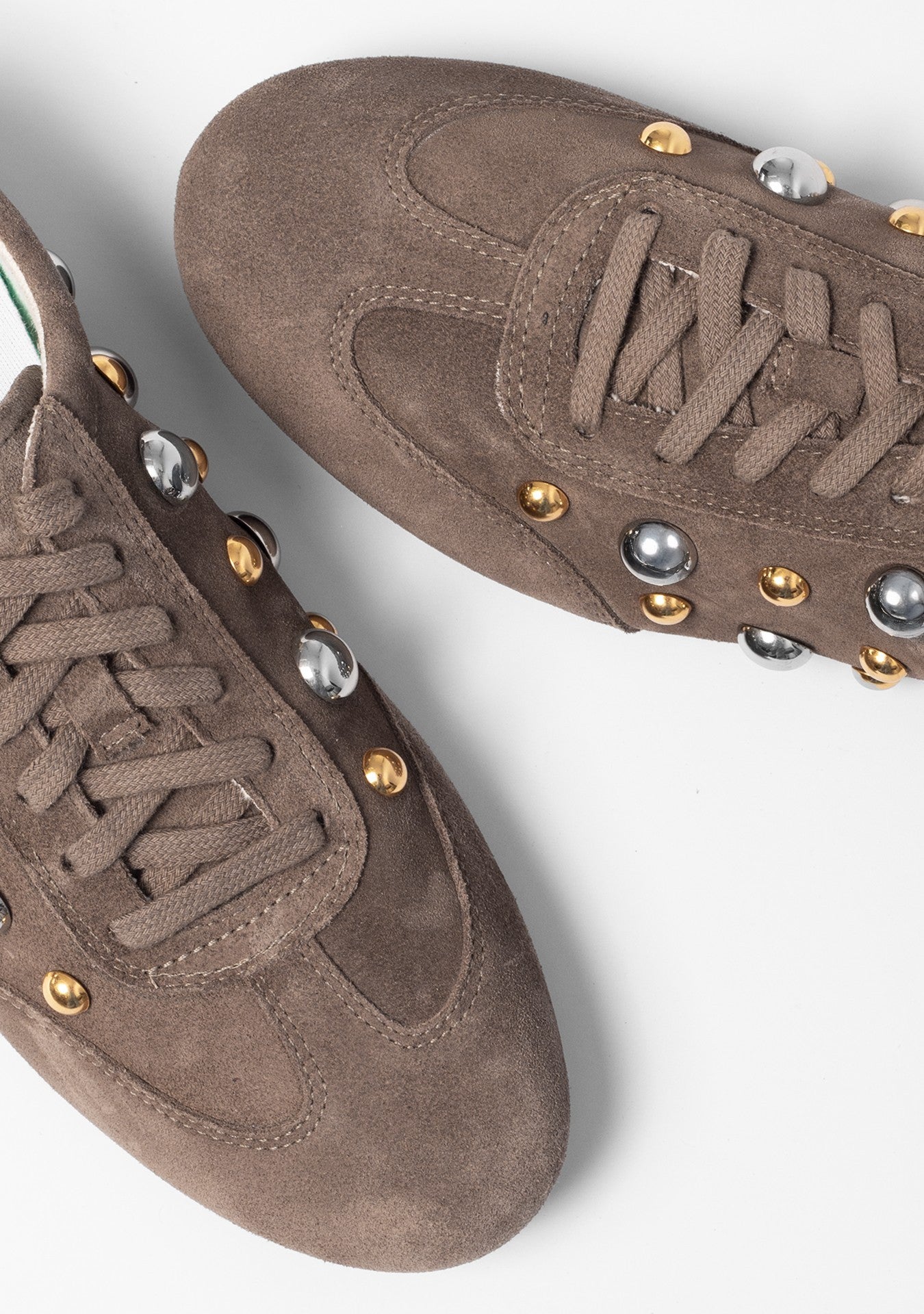Sneaker Violet Studded Chumbo