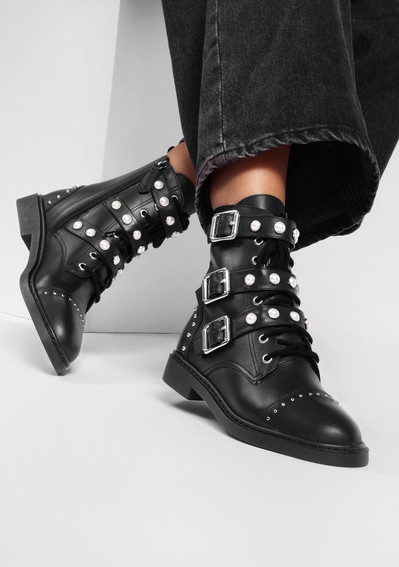 Coturno Suri Black