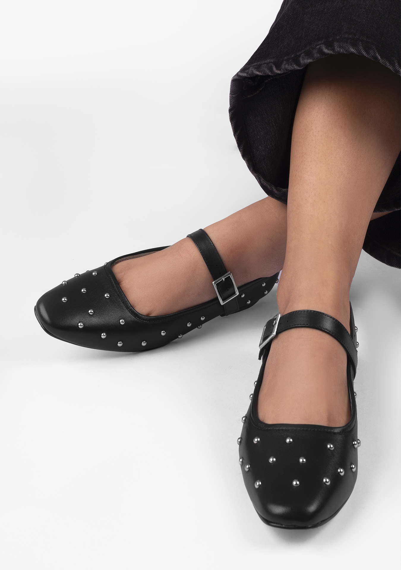 Sapatilha Vera Studded Black