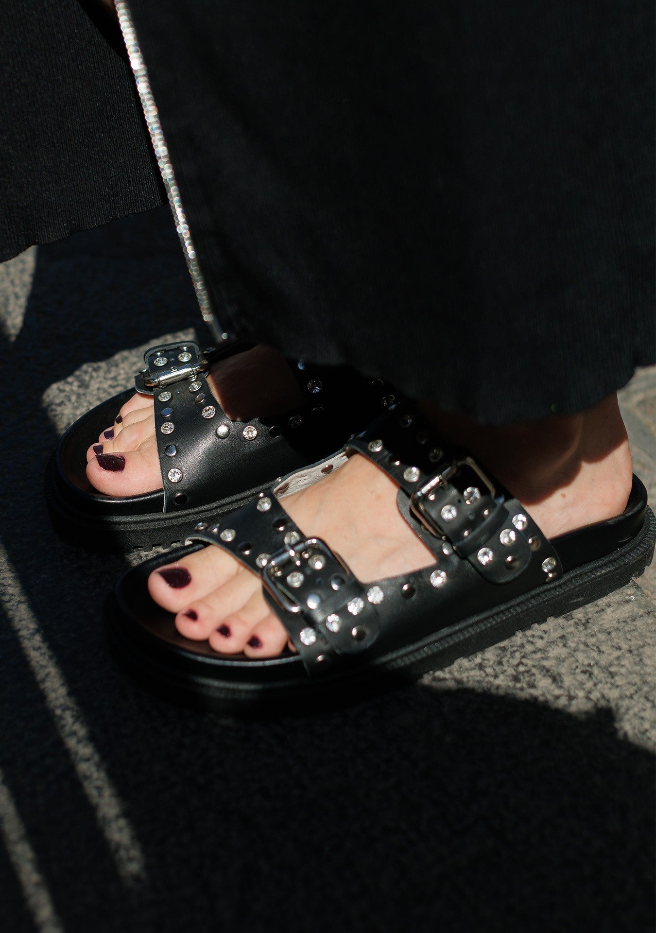 Flat Naomi Black
