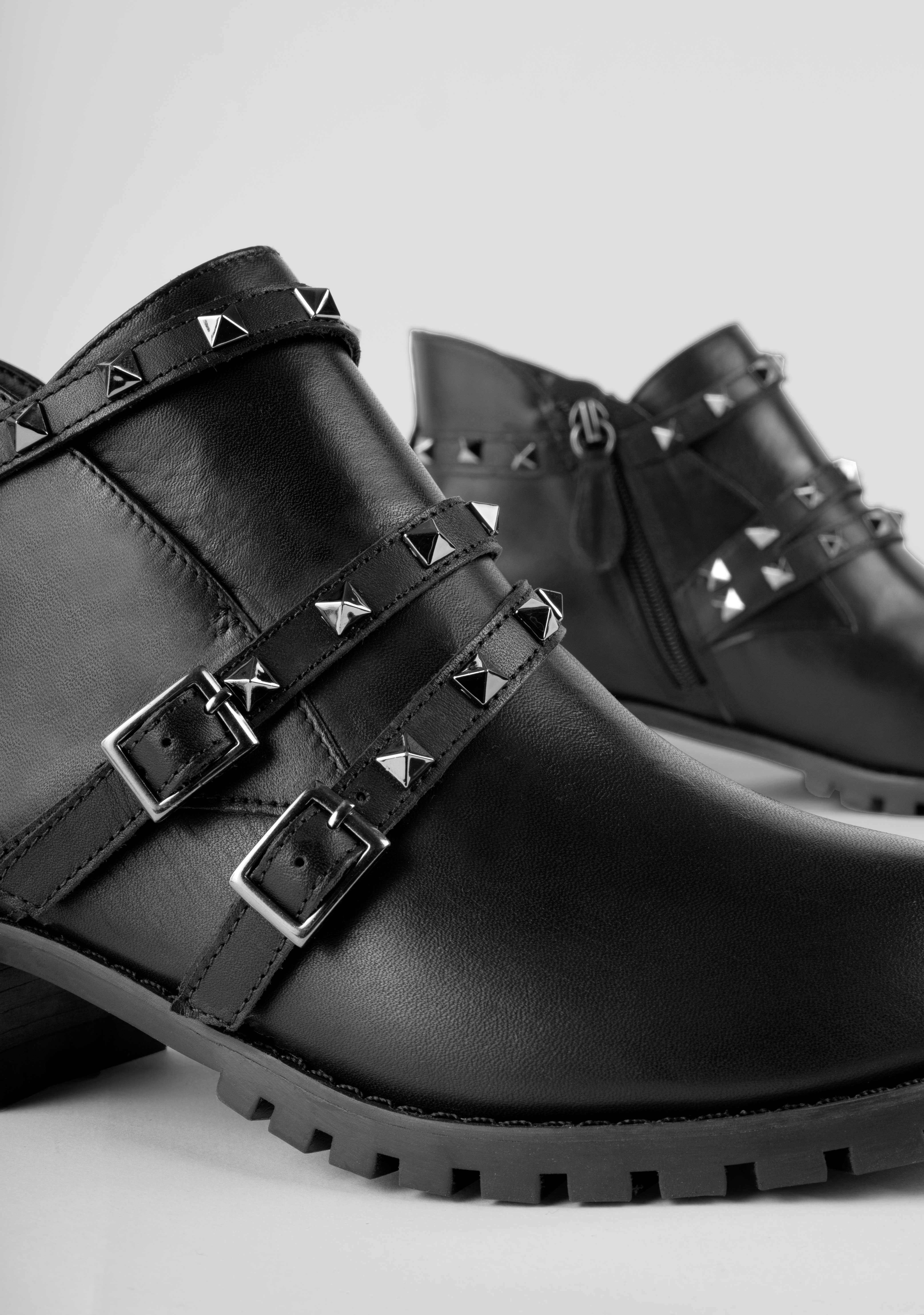 Bota Gabi Black