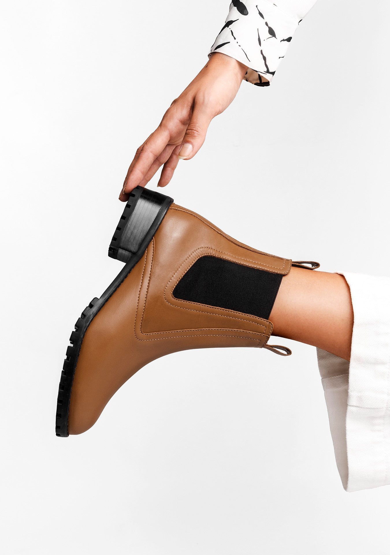 Bota Antuerpia Camelo