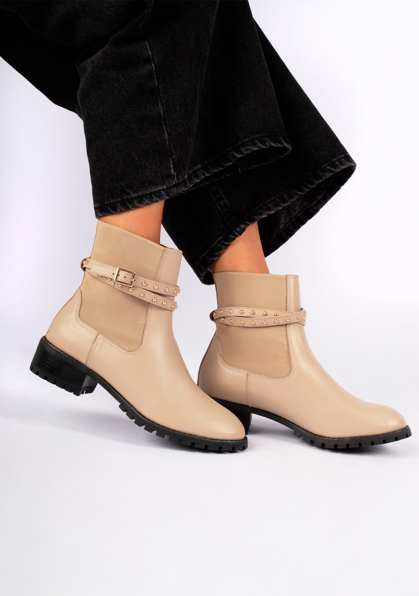 Bota Debora Bege