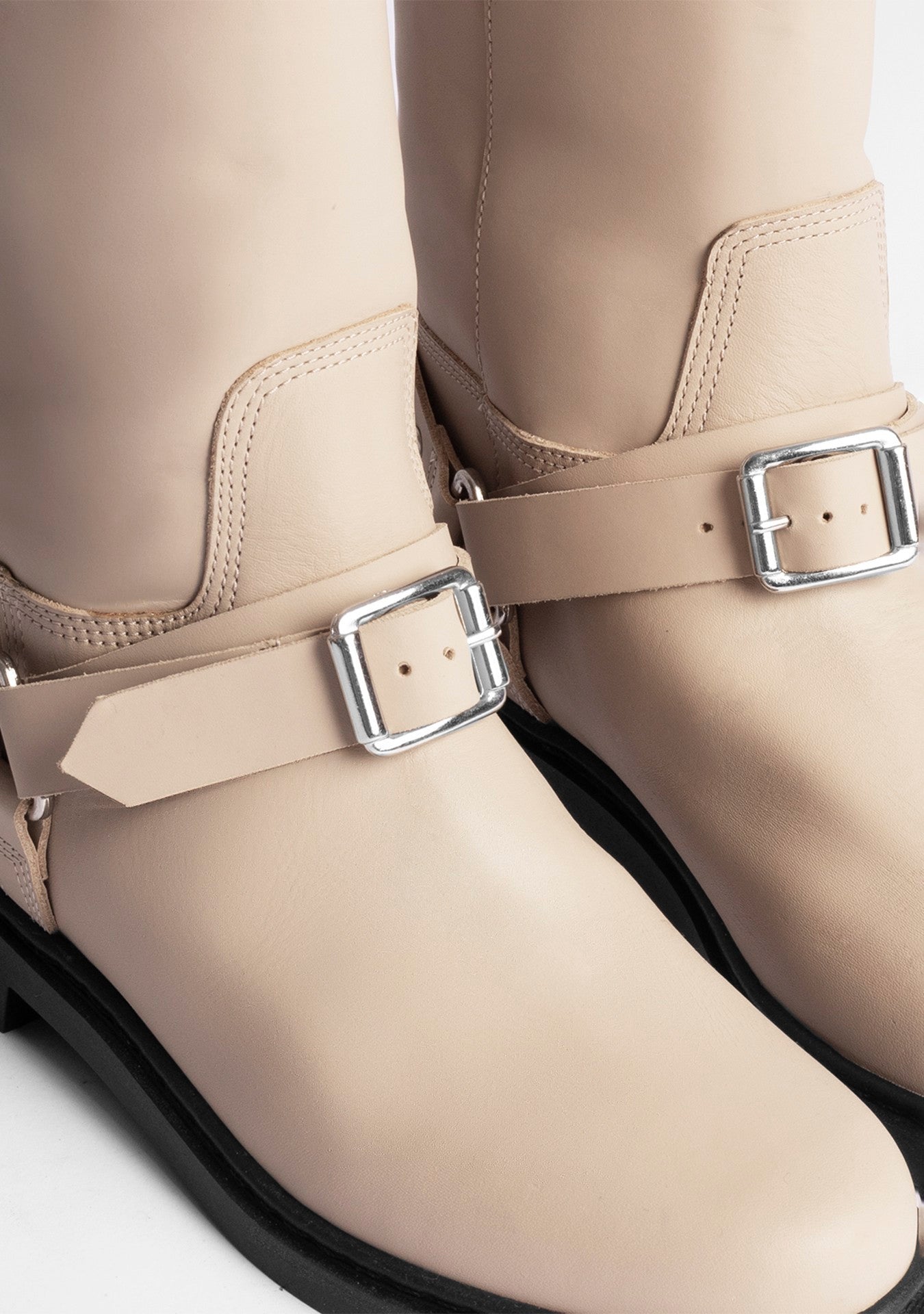Bota Liverpool Bege