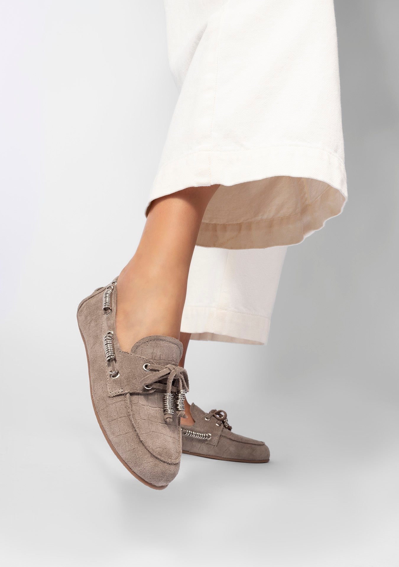 Mocassim Valência Studded Croco Chumbo