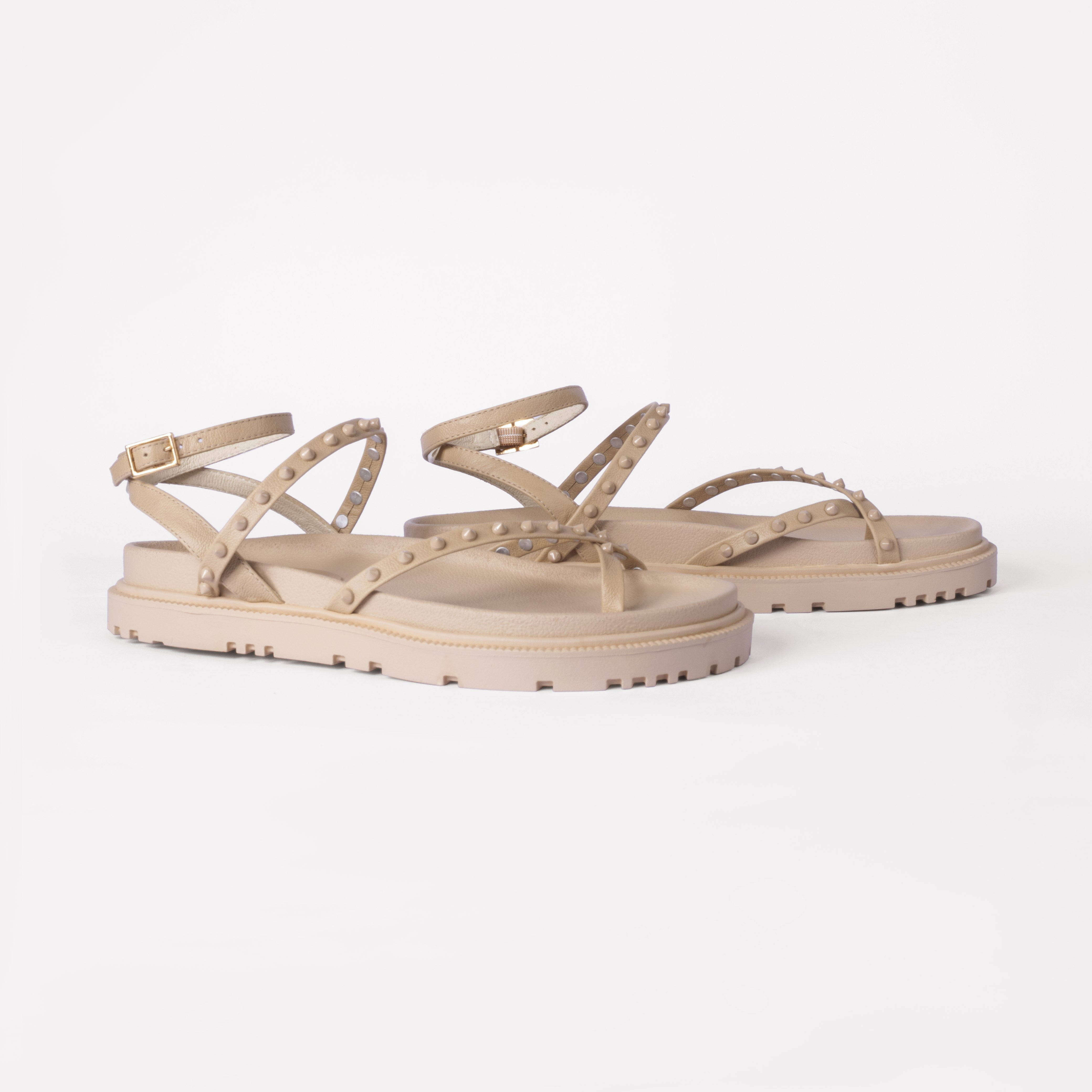 Flat Thaina Bege