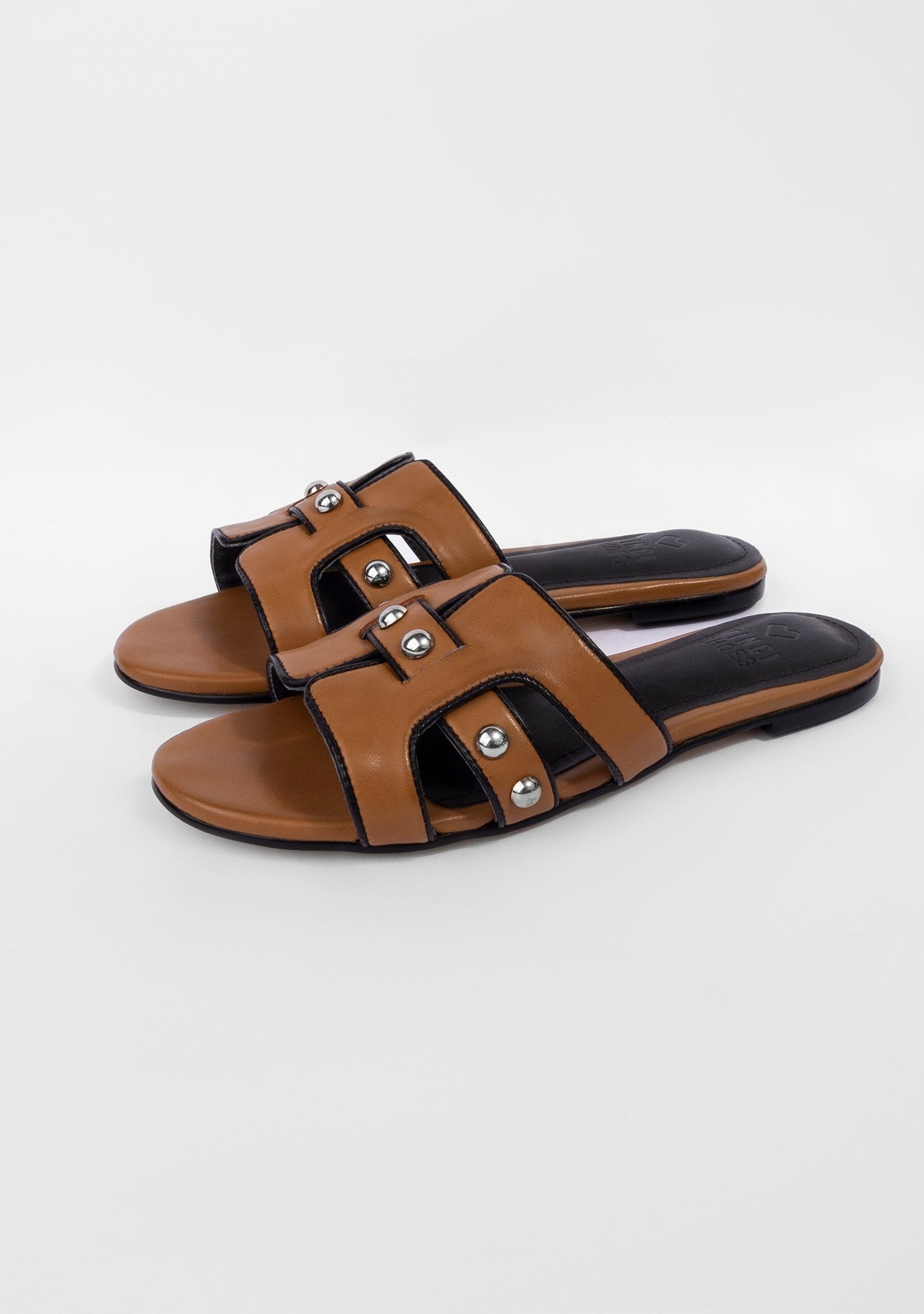Rasteira Eloise Studded Camelo