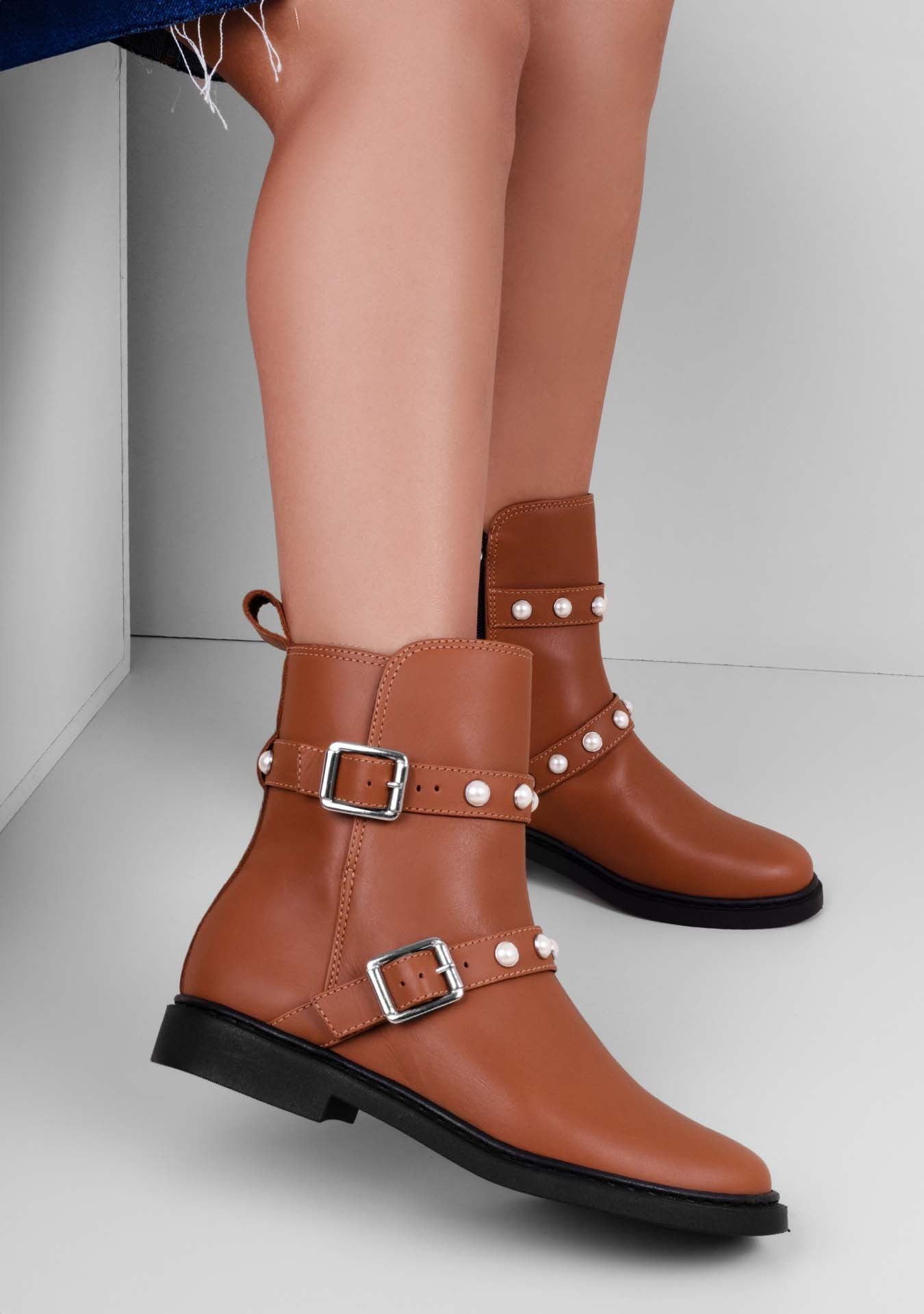 Bota Augusta Camelo