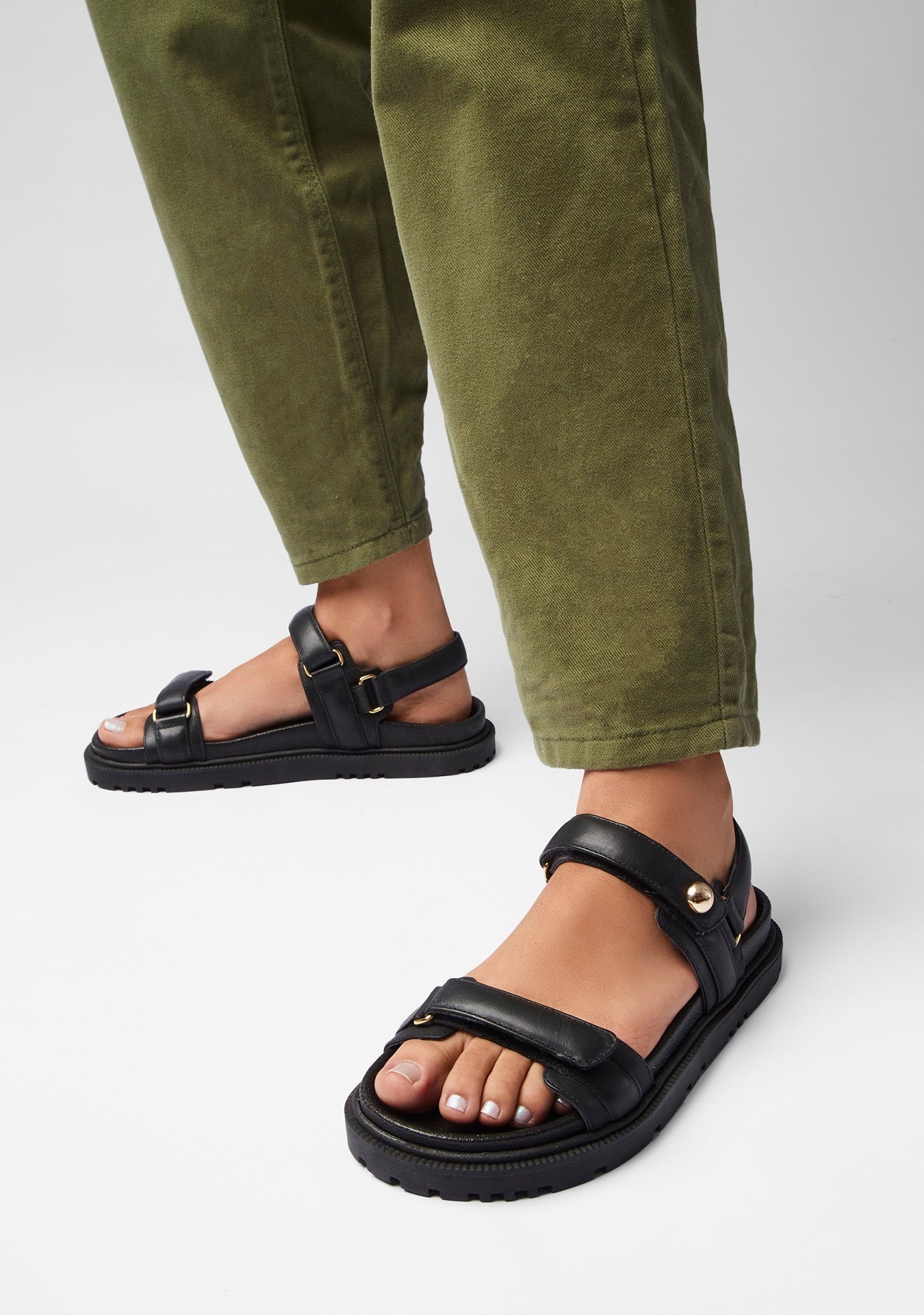 Flat Megan Black