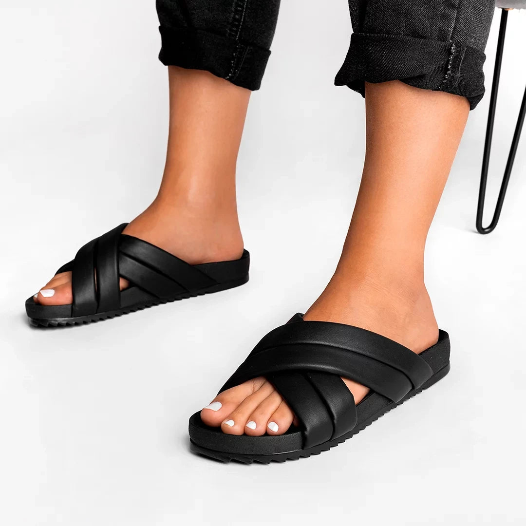 Flat Roma Black