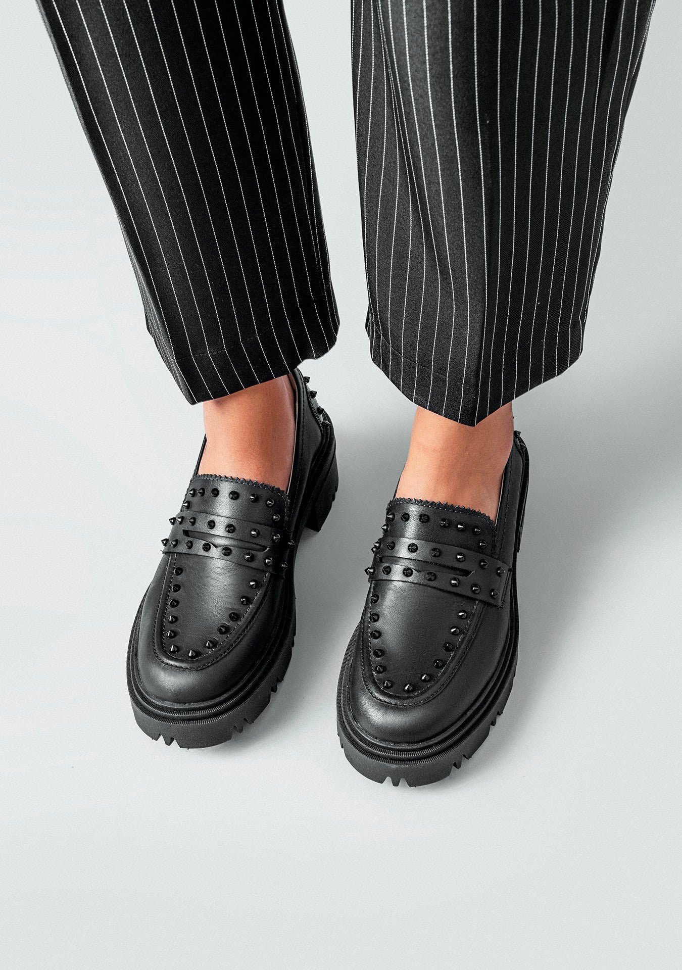 Loafer Dara Studded Full Black