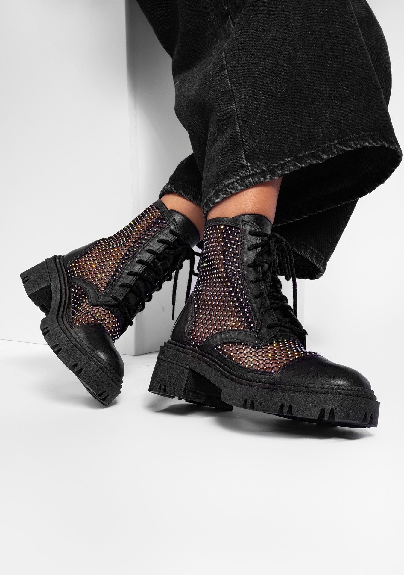 Coturno Holly Colorful Black