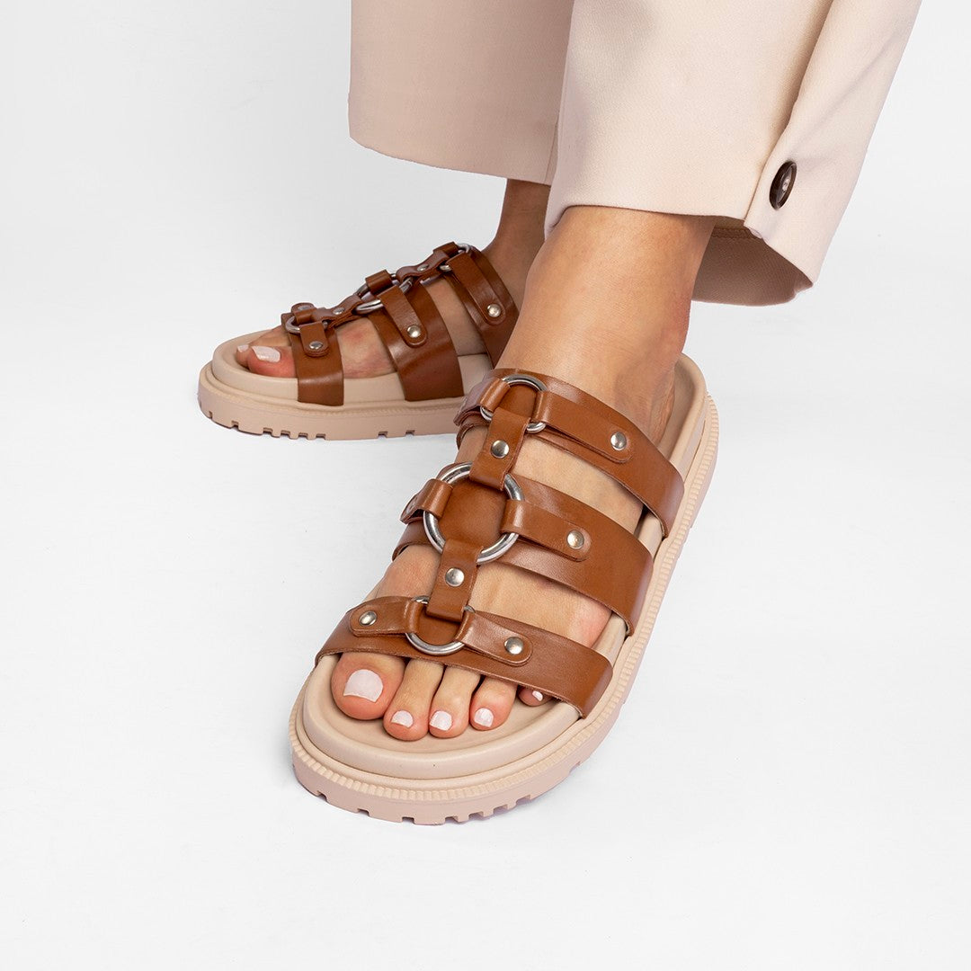 Flat Angie Camelo