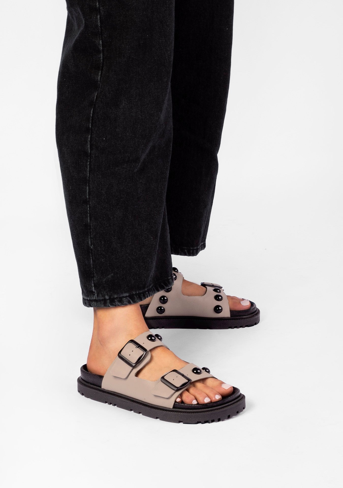 Flat Rebeca Studded Greige