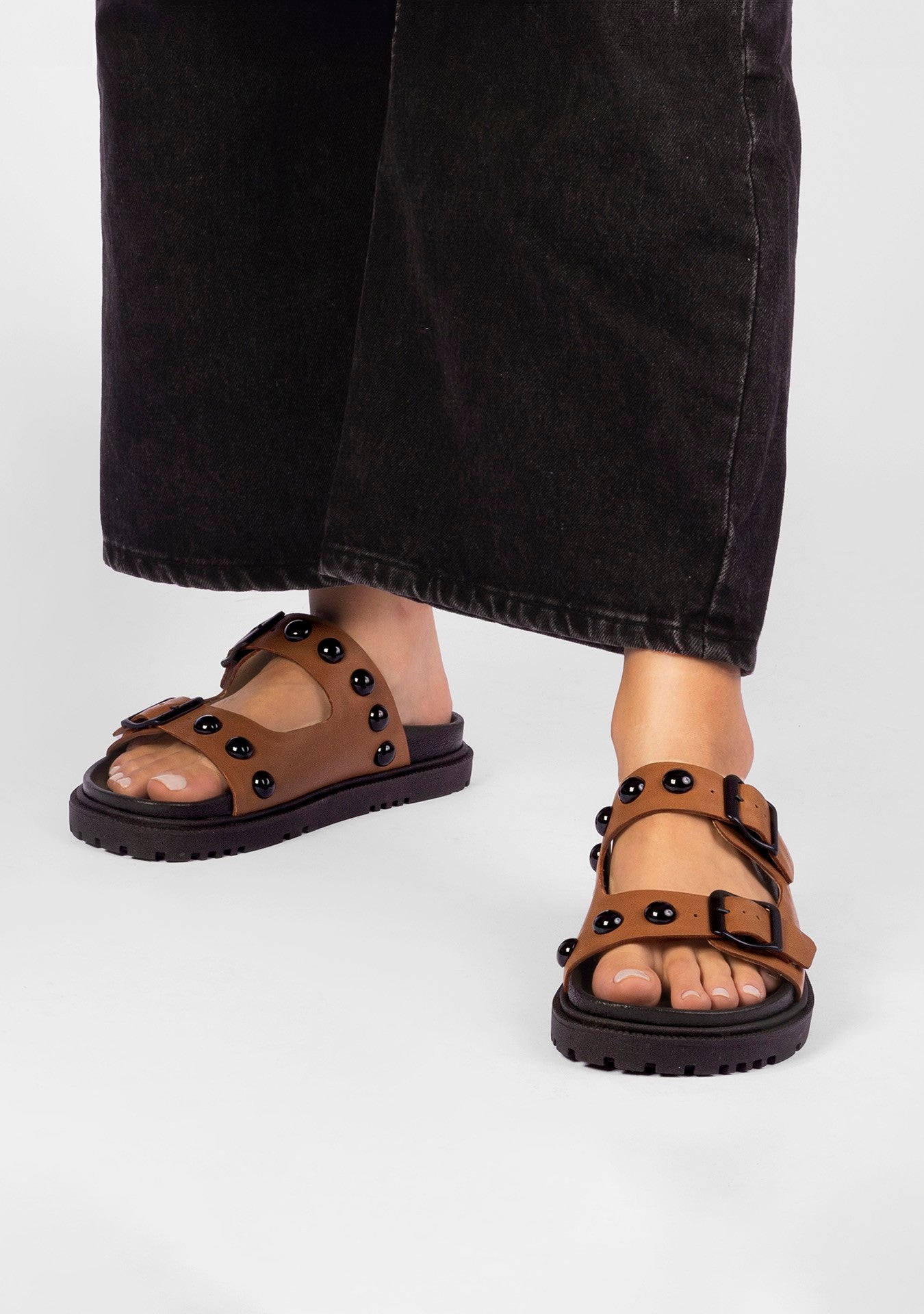 Flat Rebeca Studded Camelo