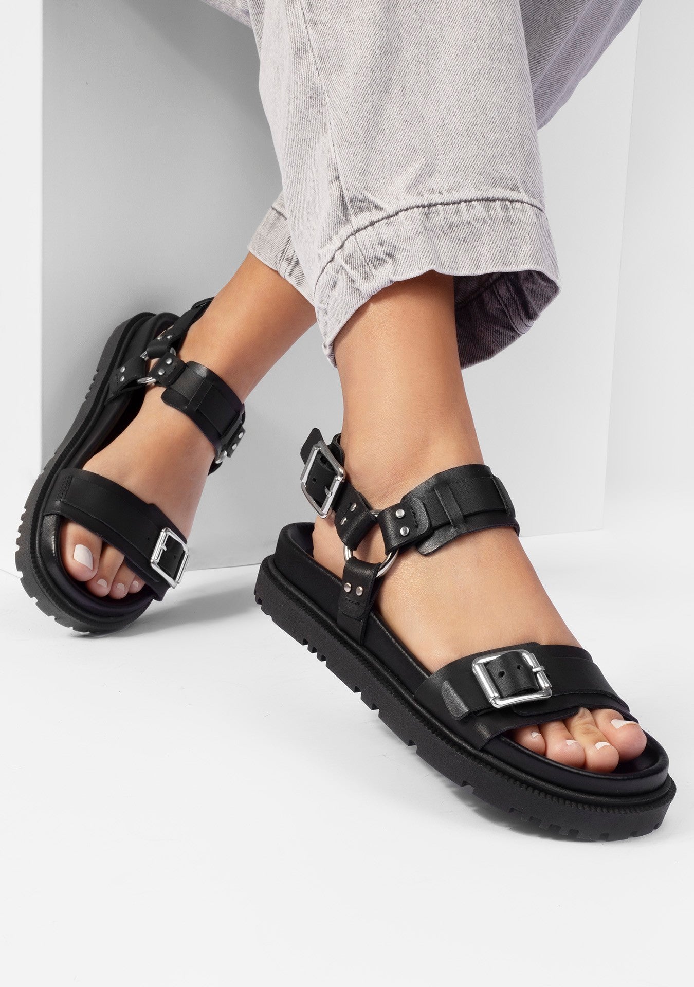 Flat Alicia Black