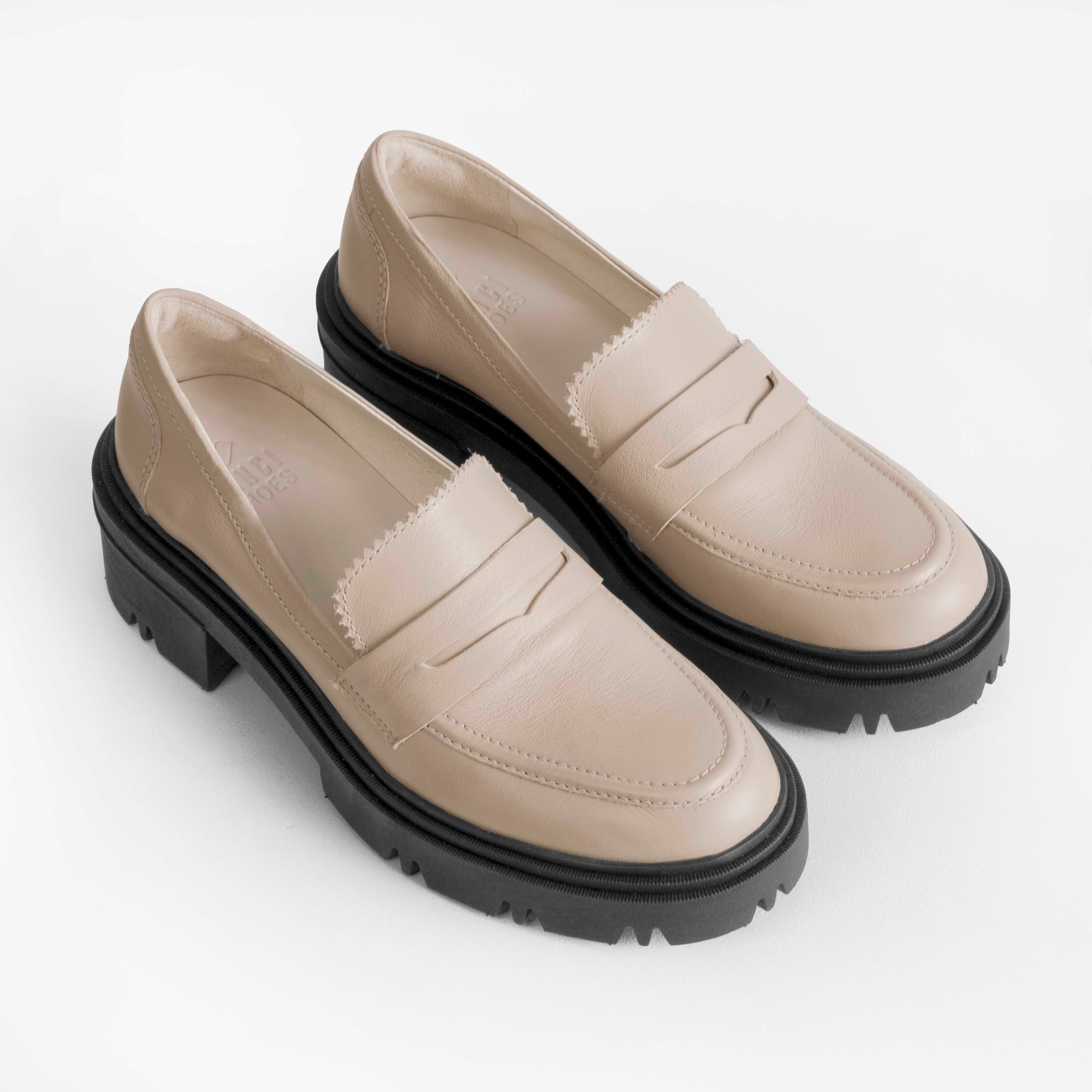 Loafer Dara Bege