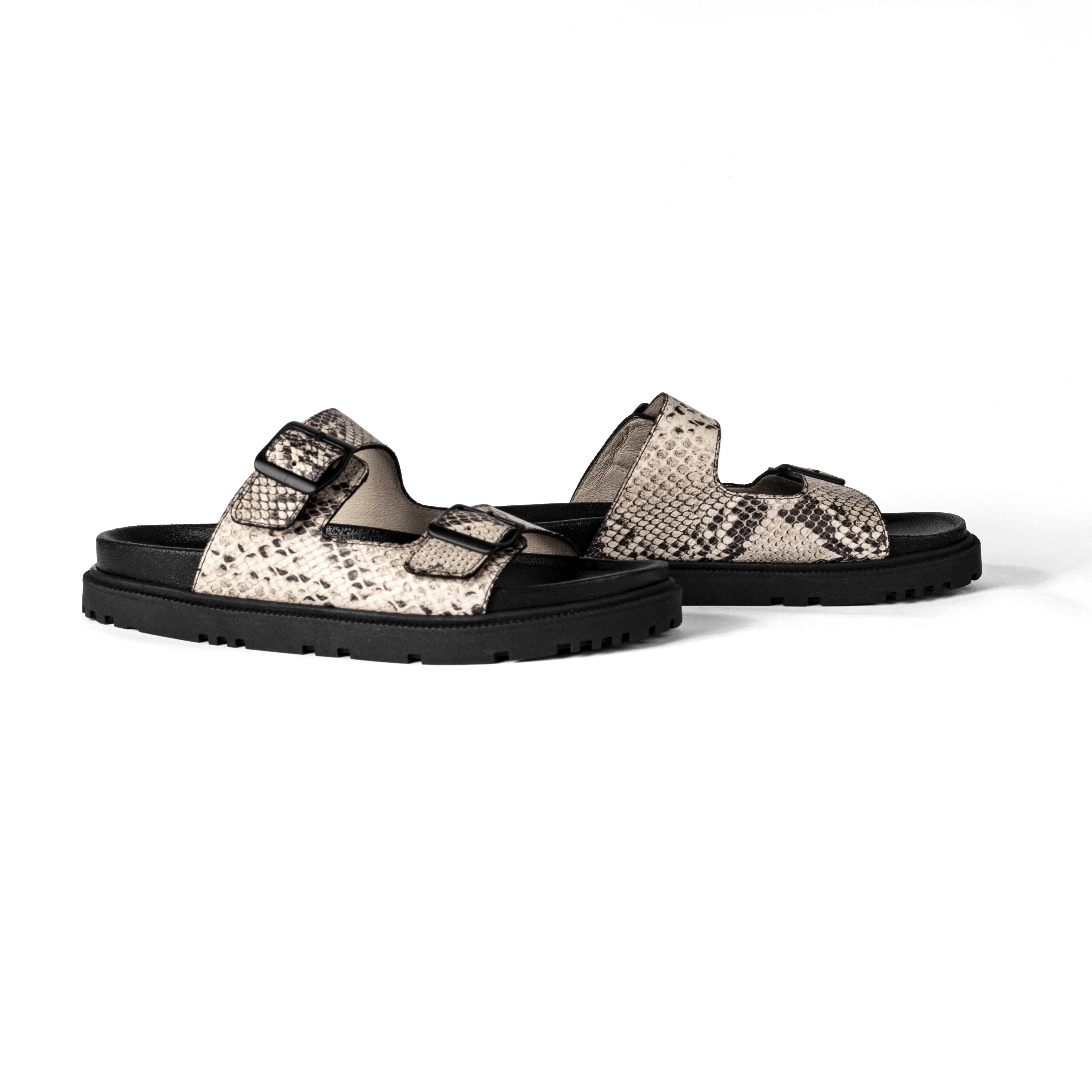 Flat Rebeca Snake