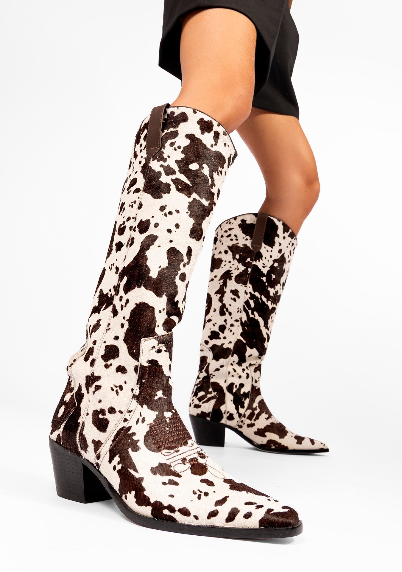 Bota Daisy Cow Print