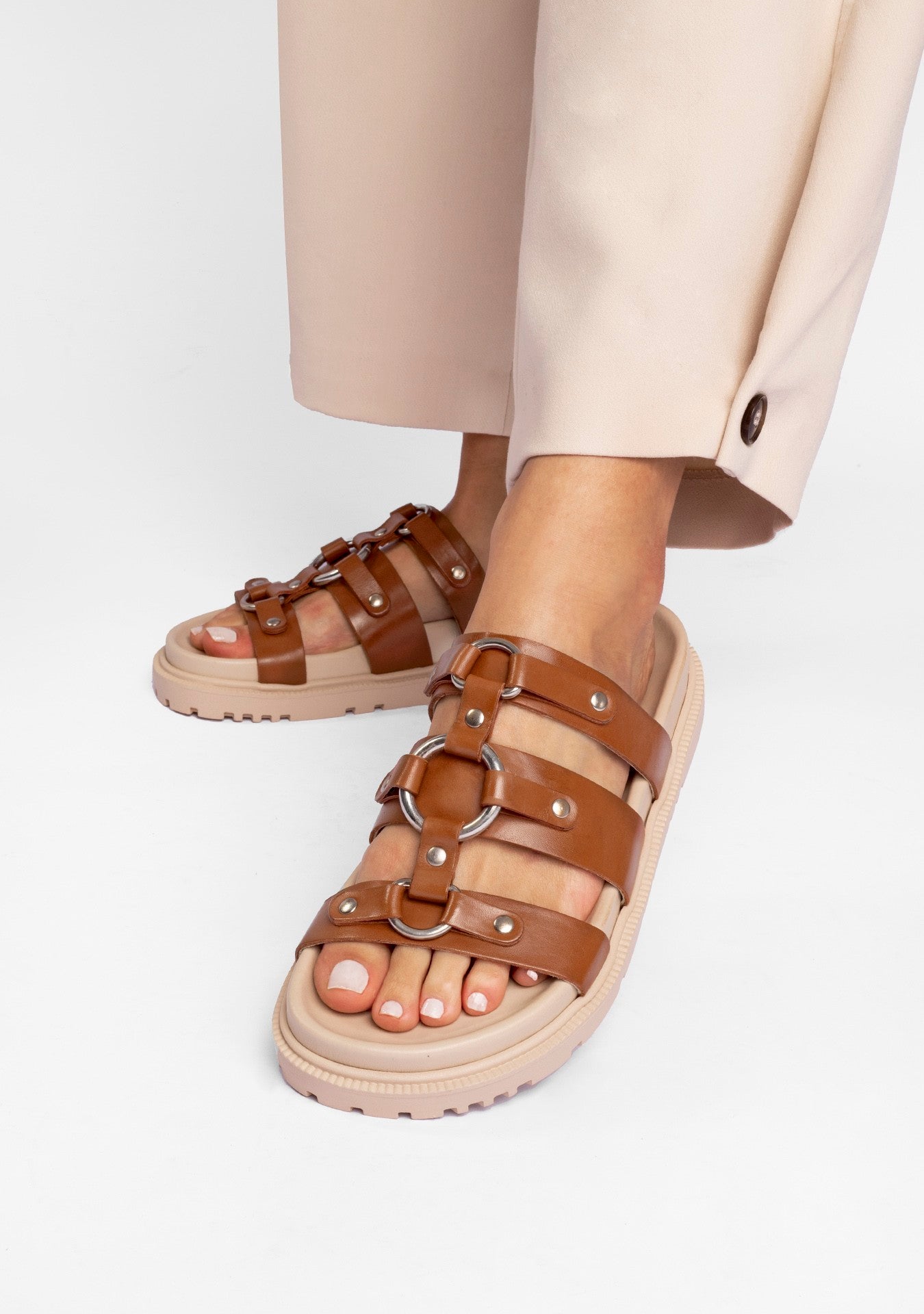 Flat Angie Camelo
