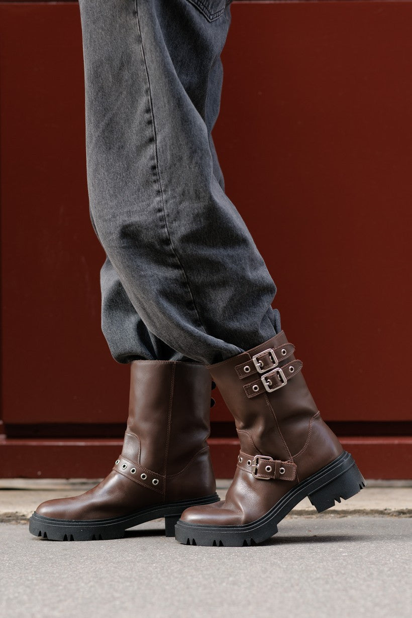 Bota Fiorela Coffee