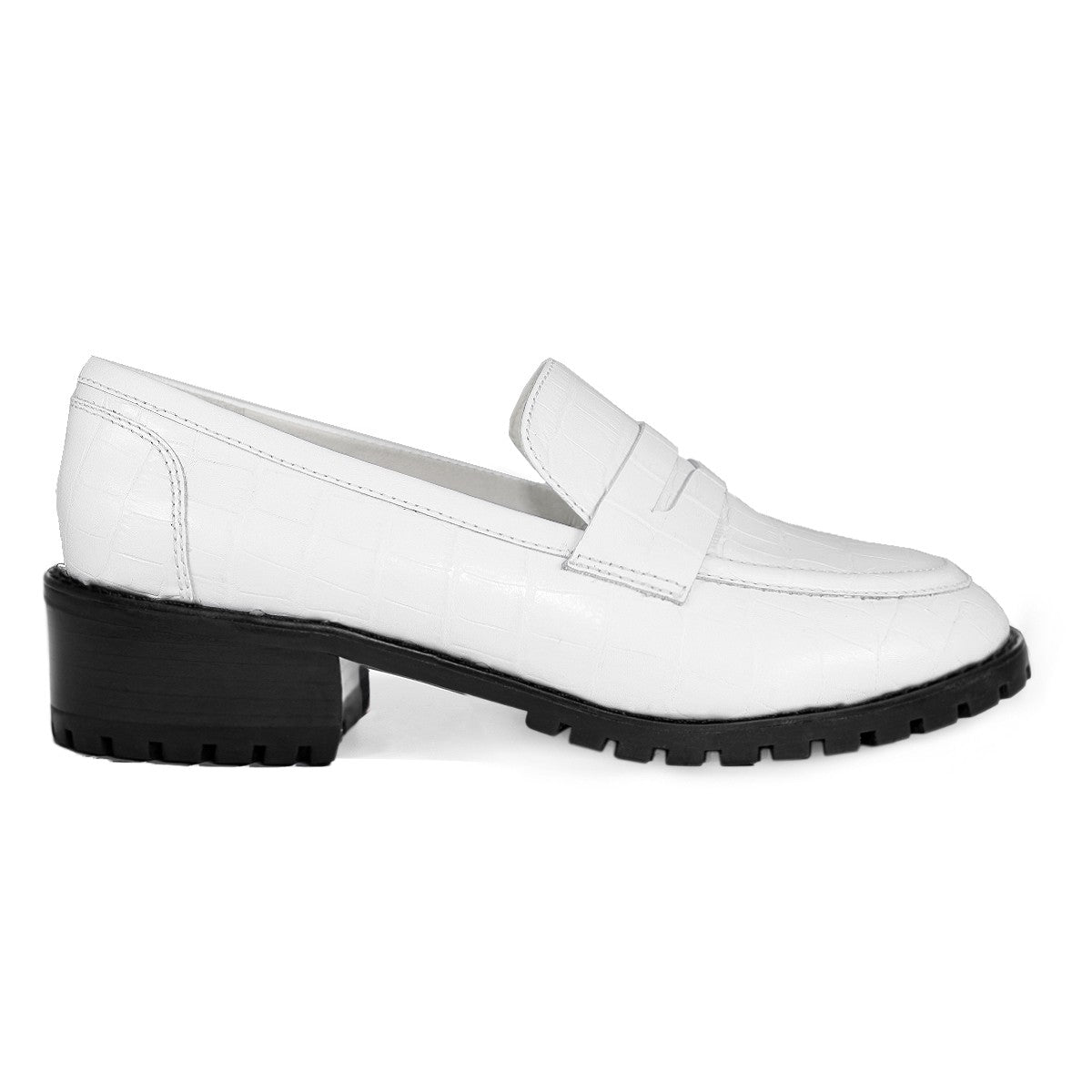 Loafer Dani White