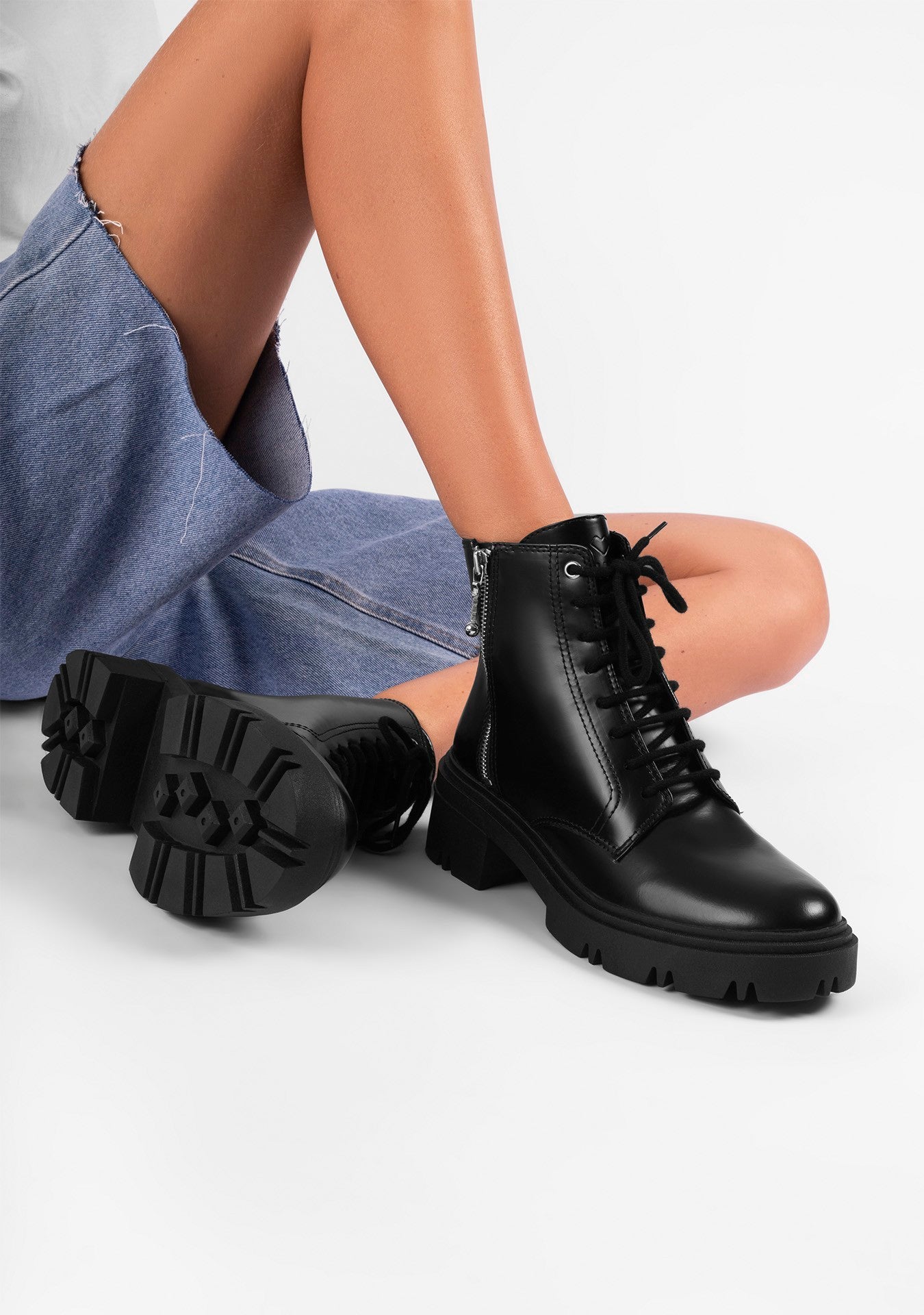 Coturno Oregon Glossy Black