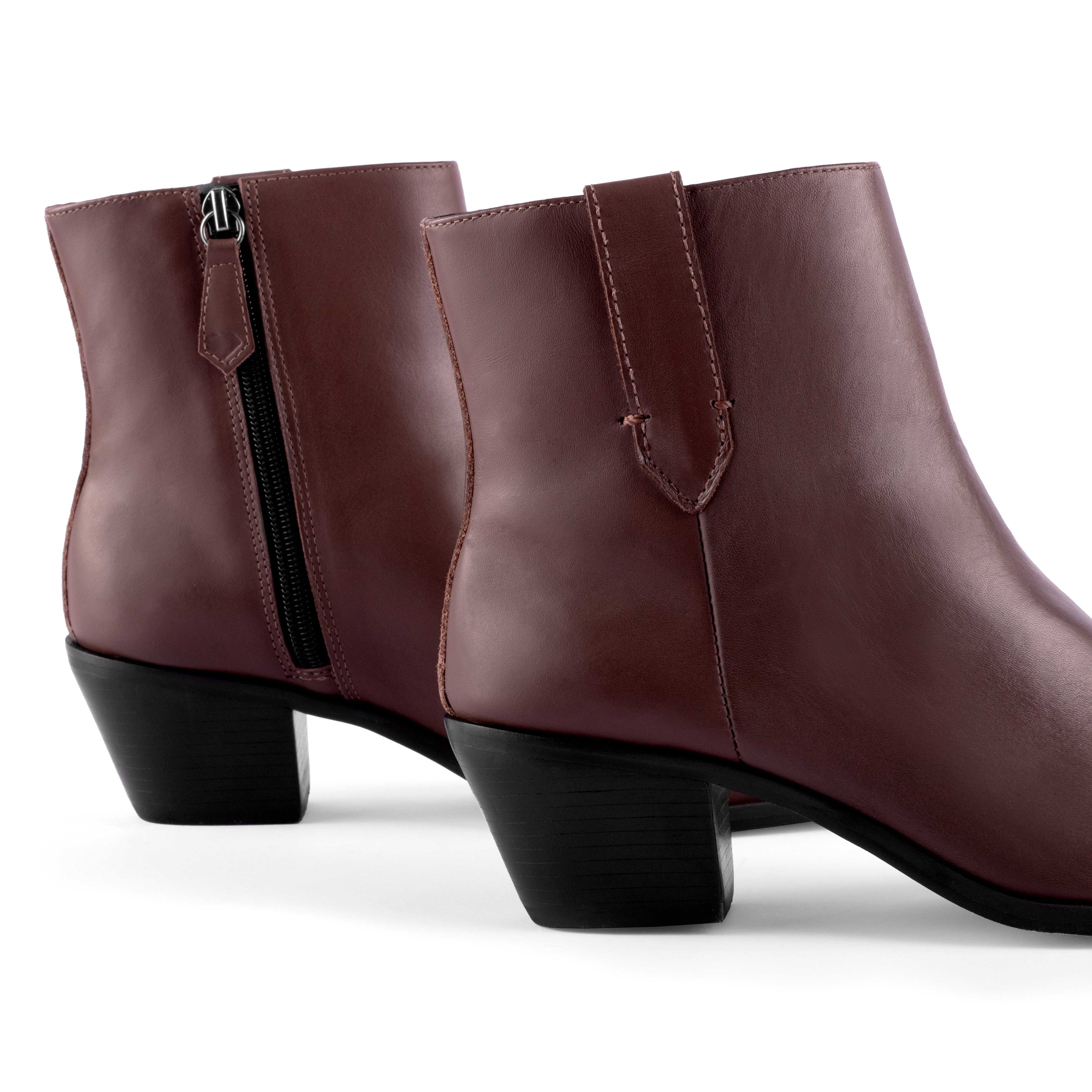 Bota Priscila Coffee