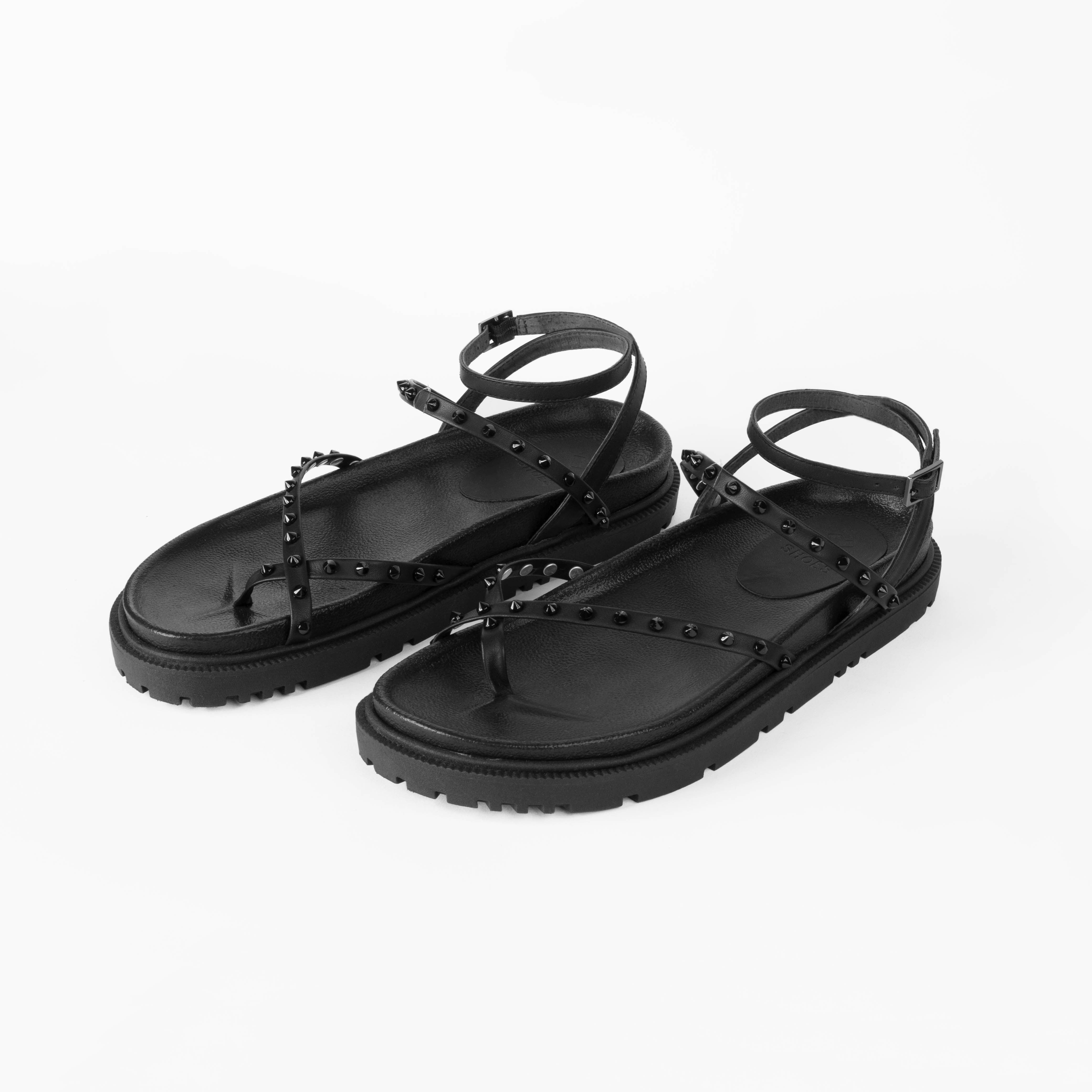Flat Thaina Black