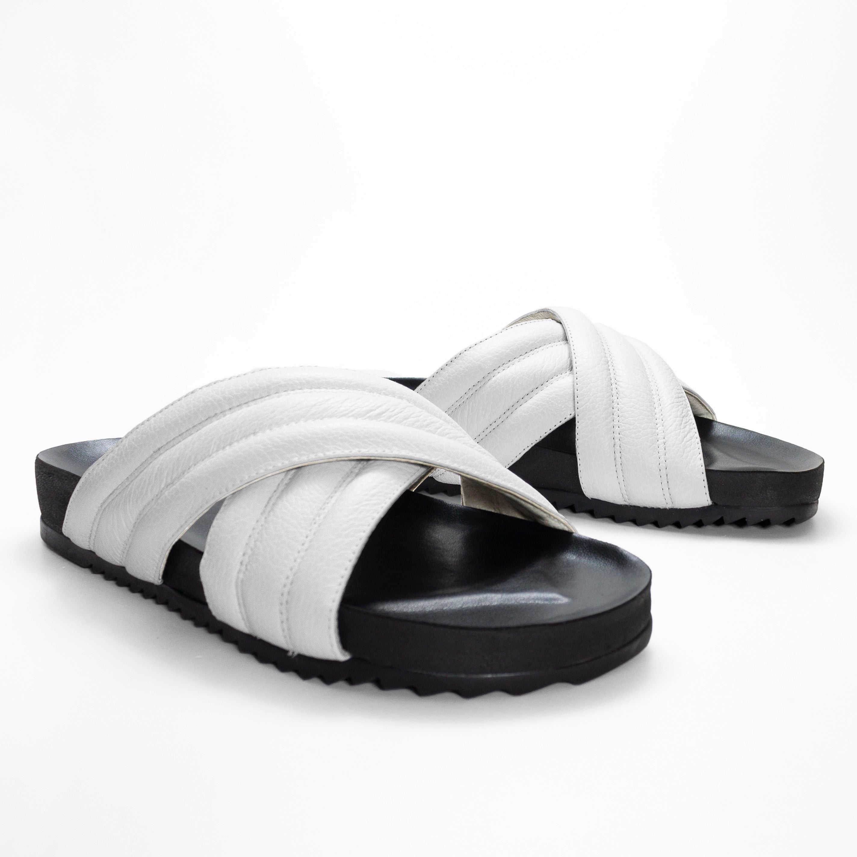 Flat Sandy White